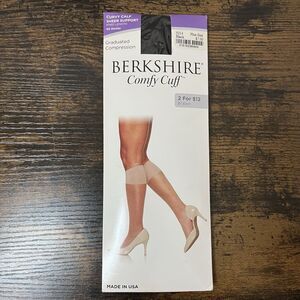 Vintage Berkshire Plus 9-12 Curvy Calf Knee Highs 40 Denier Black 5214 NIP